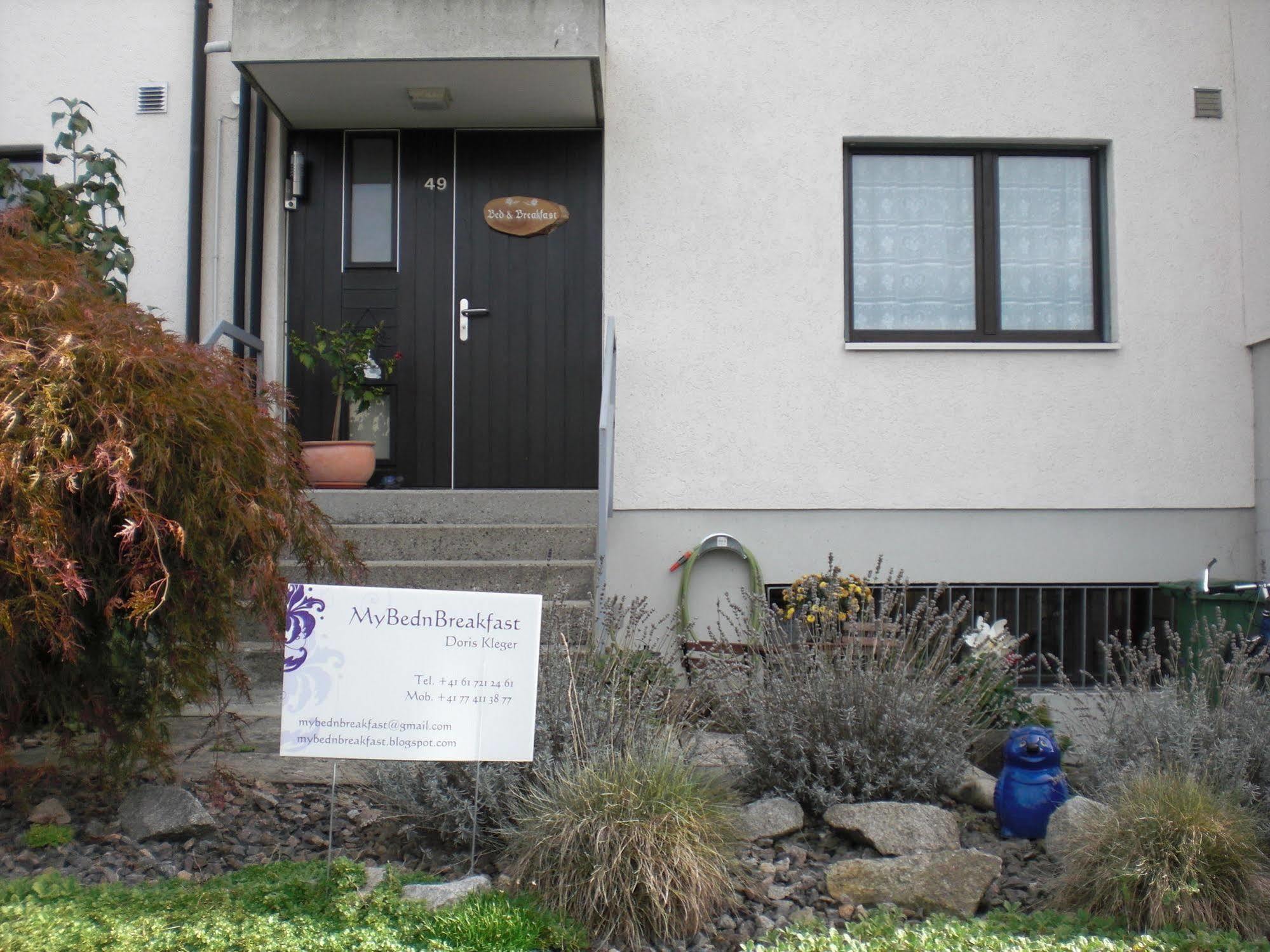Mybednbreakfast In Bottmingen Bed & Breakfast ภายนอก รูปภาพ