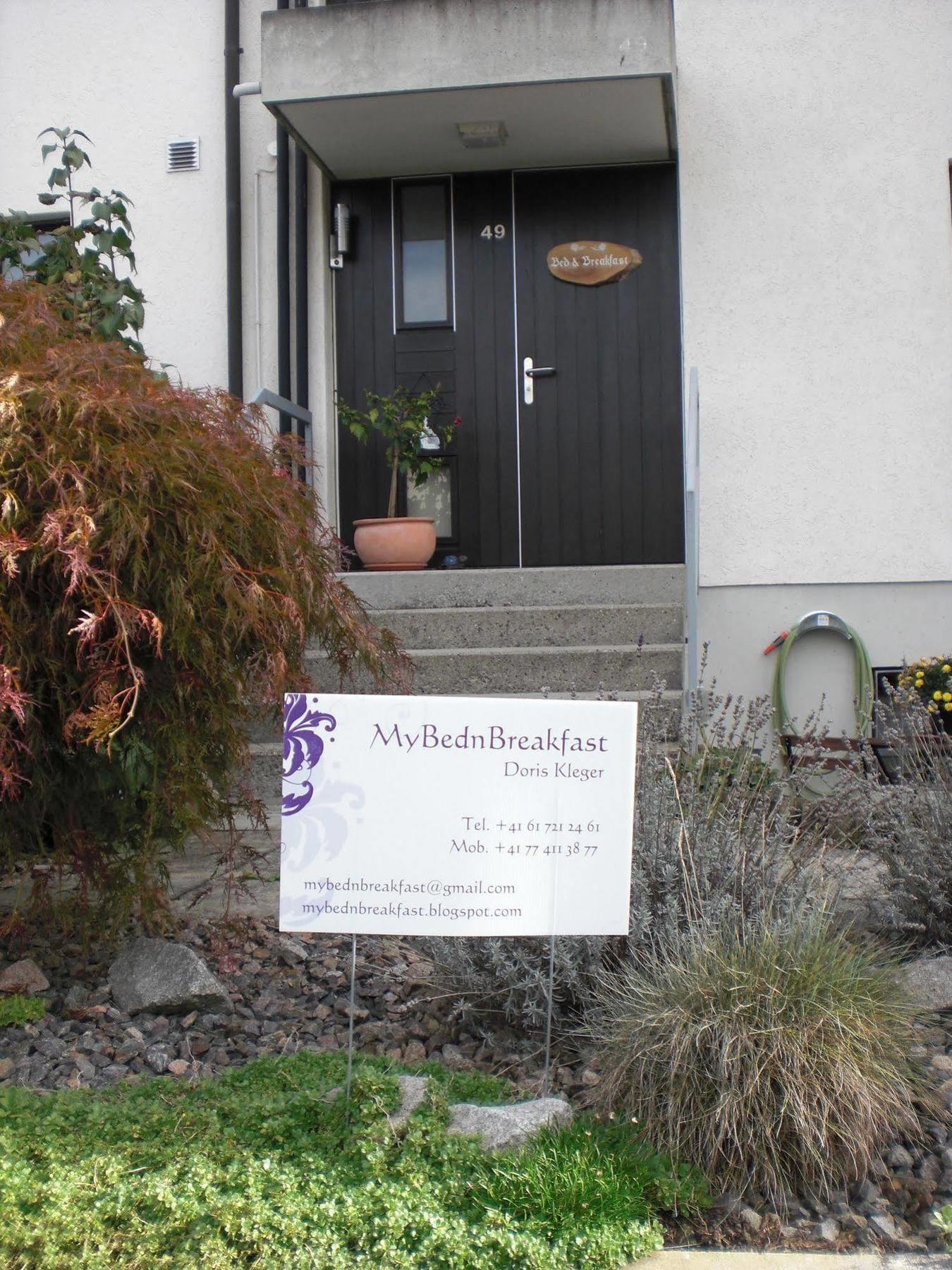 Mybednbreakfast In Bottmingen Bed & Breakfast ภายนอก รูปภาพ