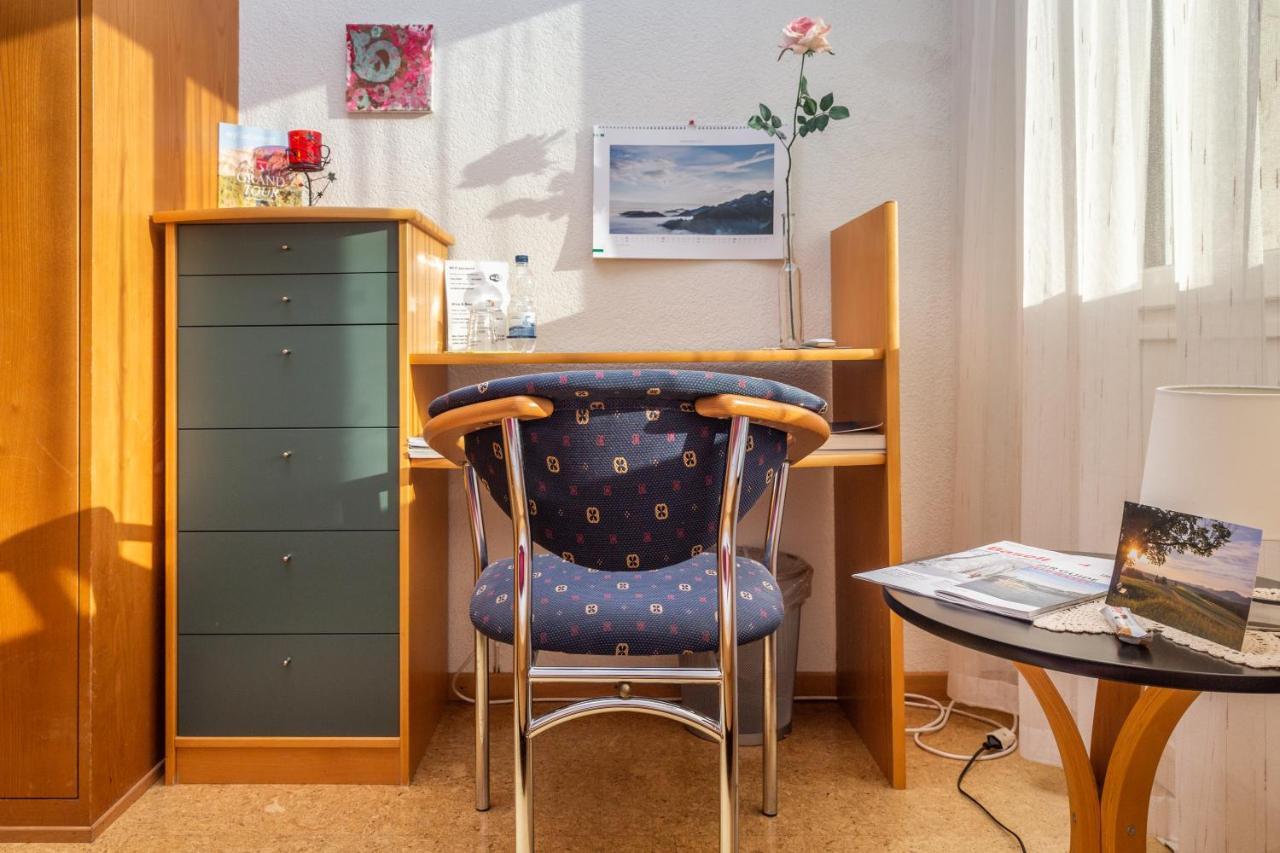 Mybednbreakfast In Bottmingen Bed & Breakfast ภายนอก รูปภาพ