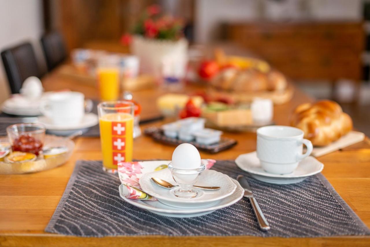 Mybednbreakfast In Bottmingen Bed & Breakfast ภายนอก รูปภาพ