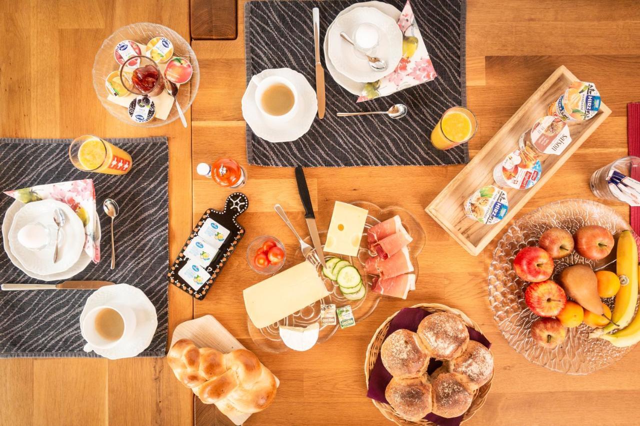 Mybednbreakfast In Bottmingen Bed & Breakfast ภายนอก รูปภาพ